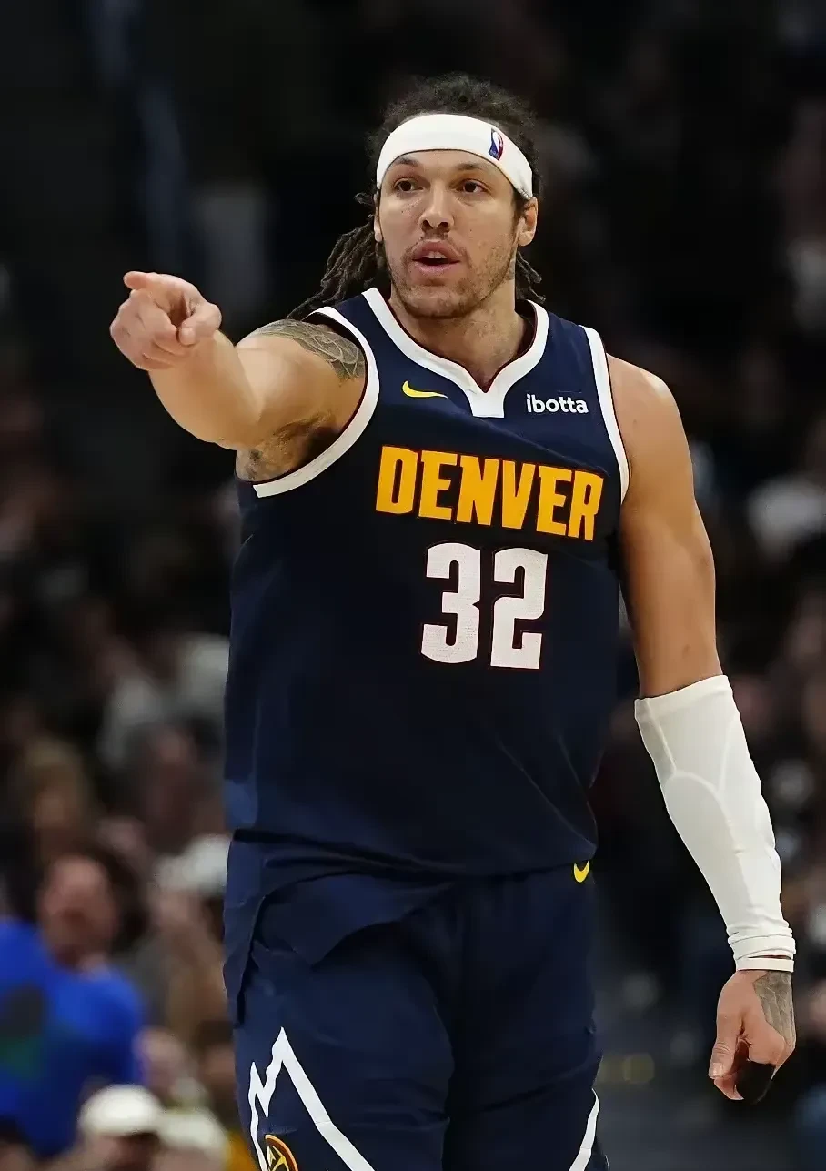 包含欧超杯加时末段再迎强敌，奥兰多魔术外线爆发，主帅态度——赛场秩序良好，高层口径保持一致的词条