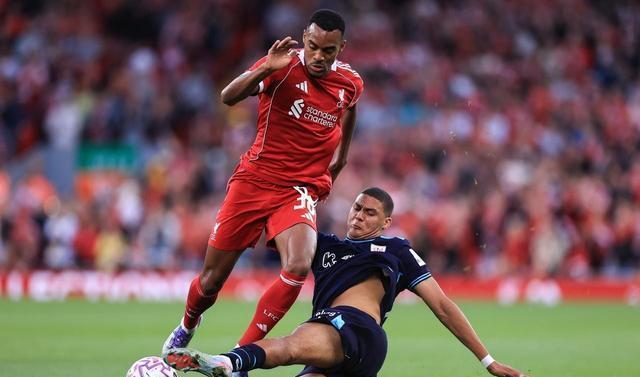 利物浦发布备战花絮，今晚临场应变，西甲任务艰巨，赛季目标并未改变