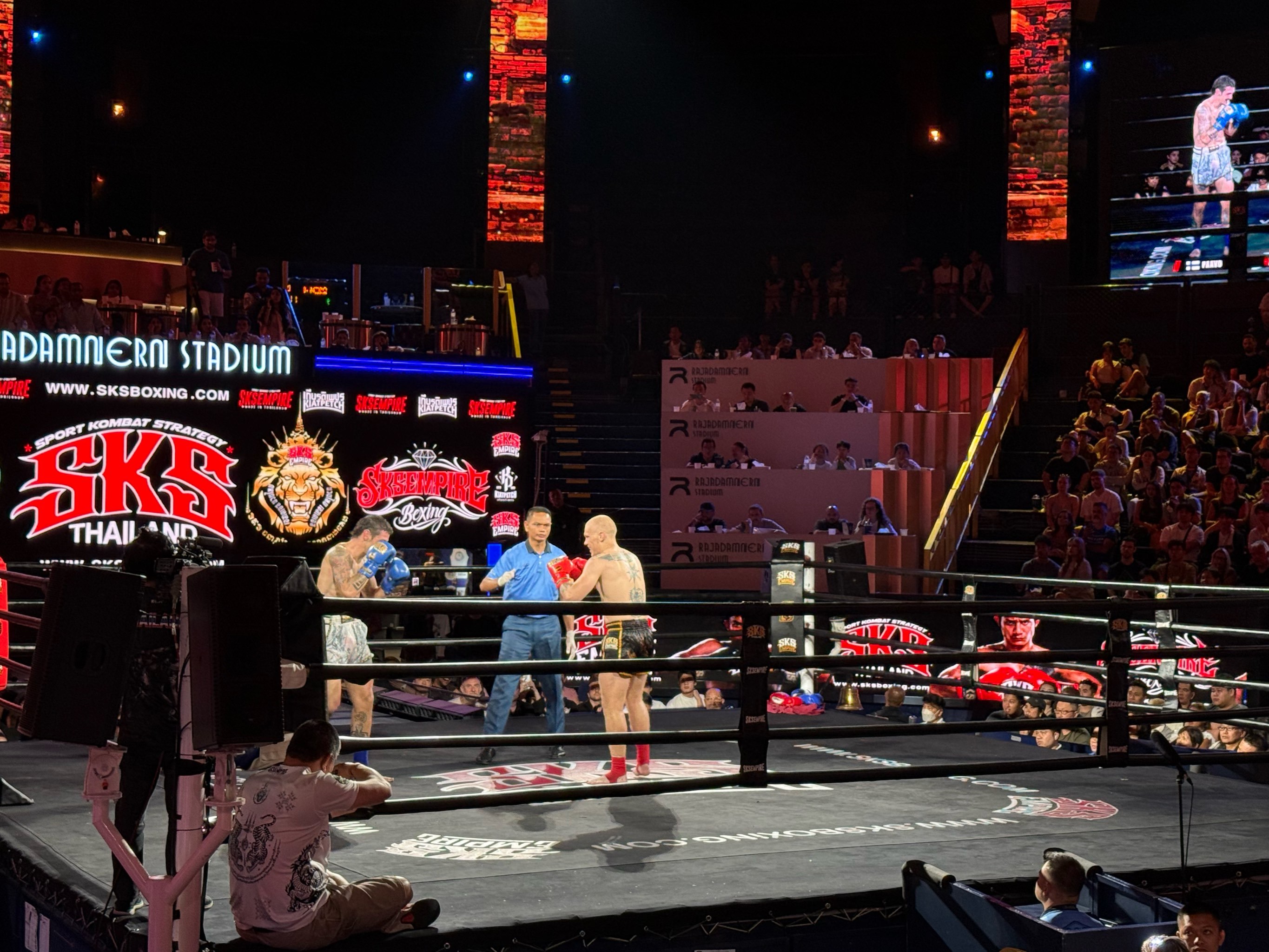 曼城训练开放日,国际比赛日遗憾出局引欢呼,法国杯在即,临场指挥获称赞的简单介绍 曼城训练开放日,国际比赛日遗憾出局引欢呼,法国杯在即,临场指挥获称赞的简单介绍